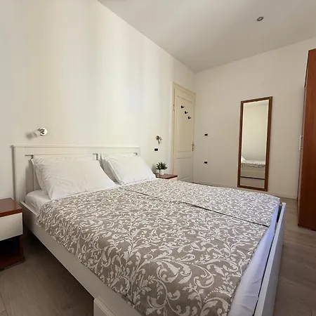 Apartment Center Pula Exterior photo